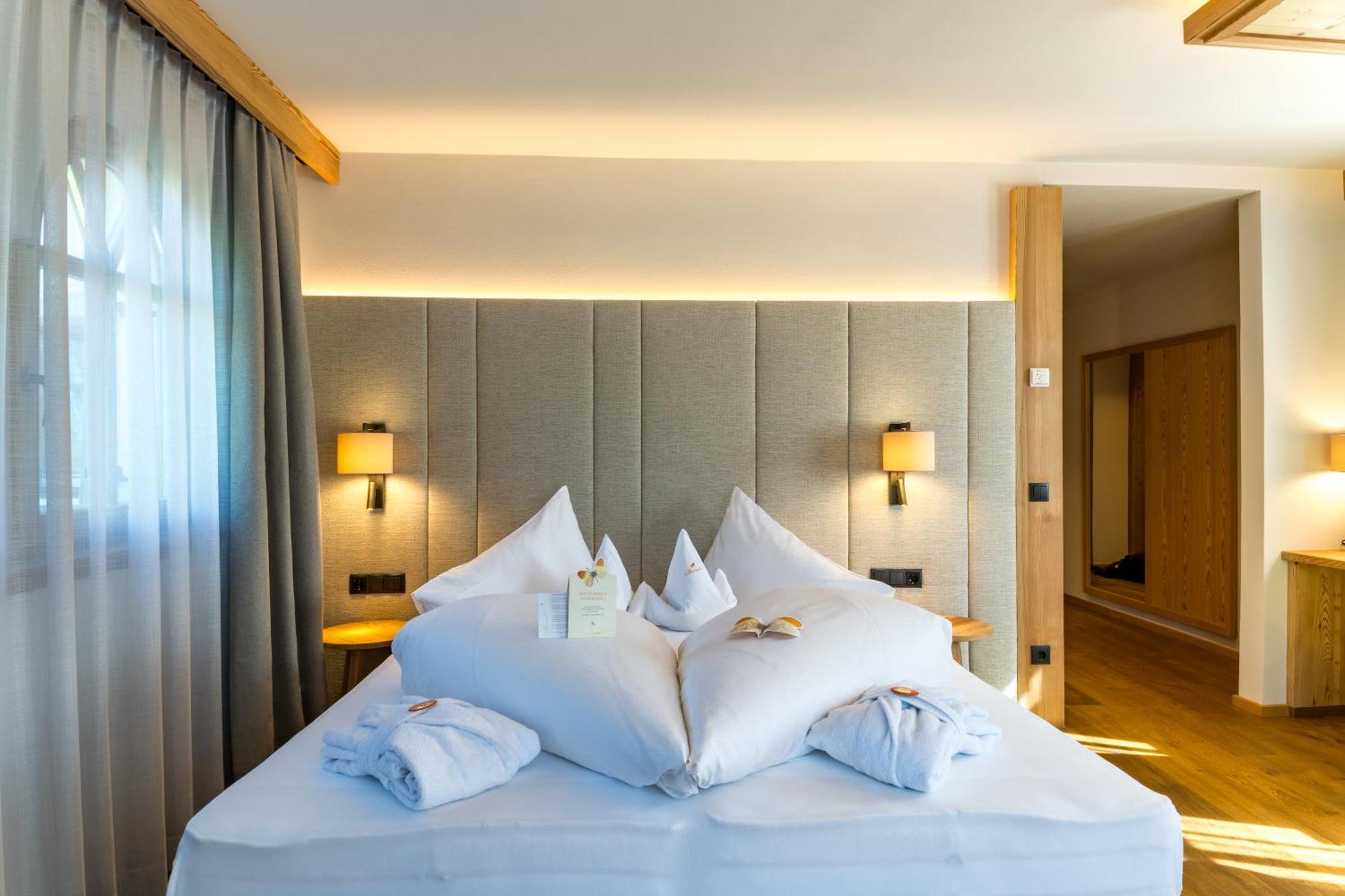Mirabell Dolomites Hotel - Luxury Ayurveda & Spa Olang Exterior foto