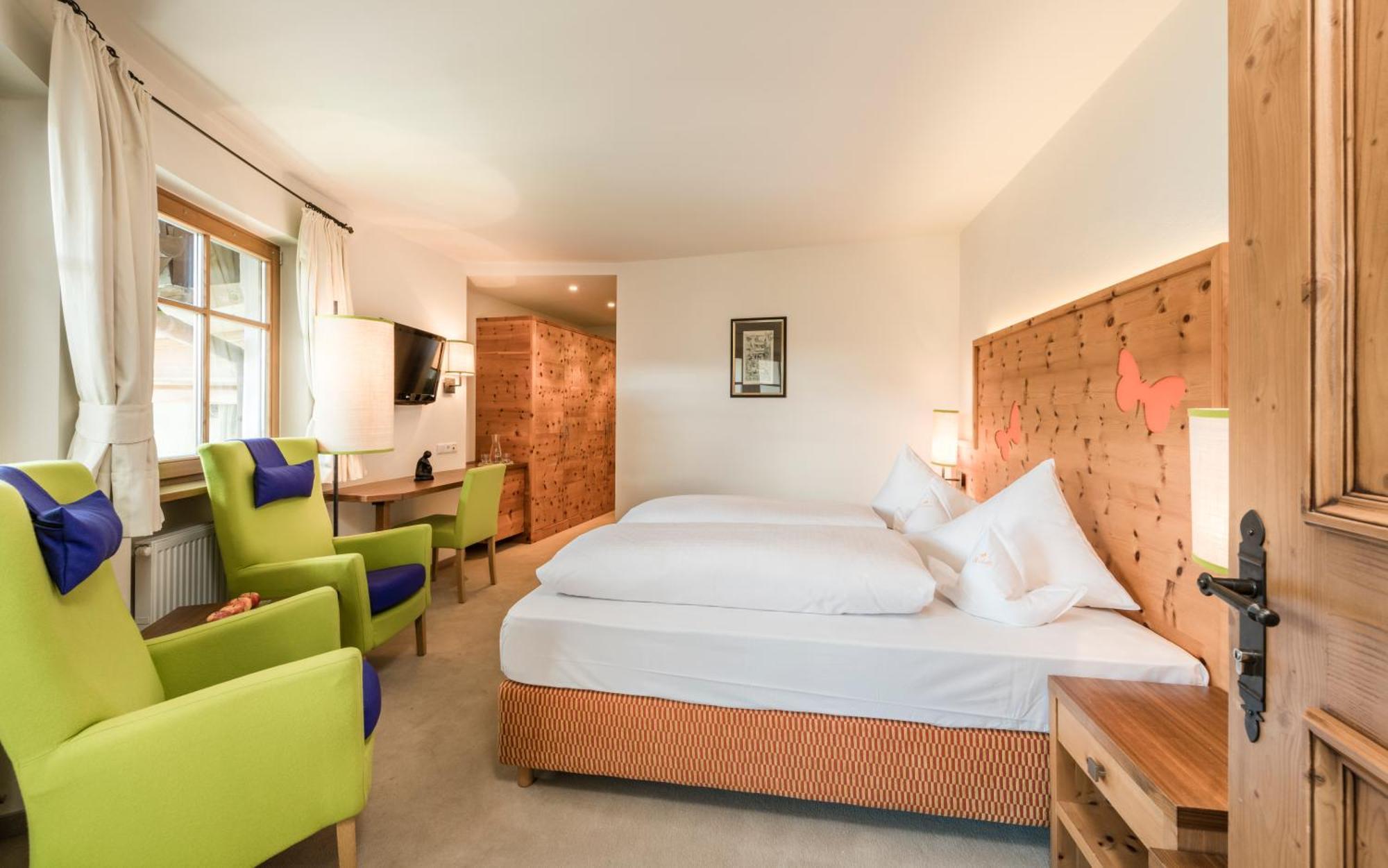 Mirabell Dolomites Hotel - Luxury Ayurveda & Spa Olang Exterior foto