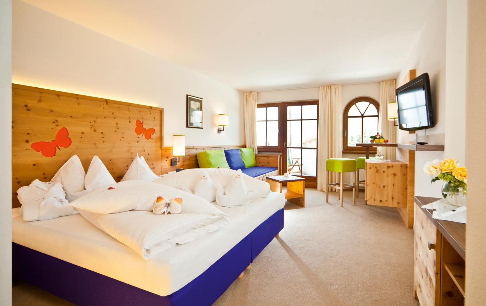 Mirabell Dolomites Hotel - Luxury Ayurveda & Spa Olang Exterior foto