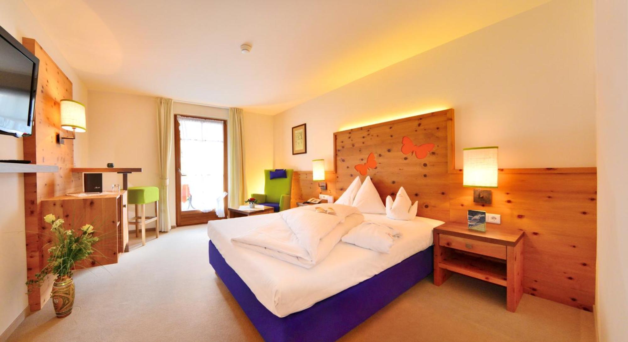 Mirabell Dolomites Hotel - Luxury Ayurveda & Spa Olang Exterior foto