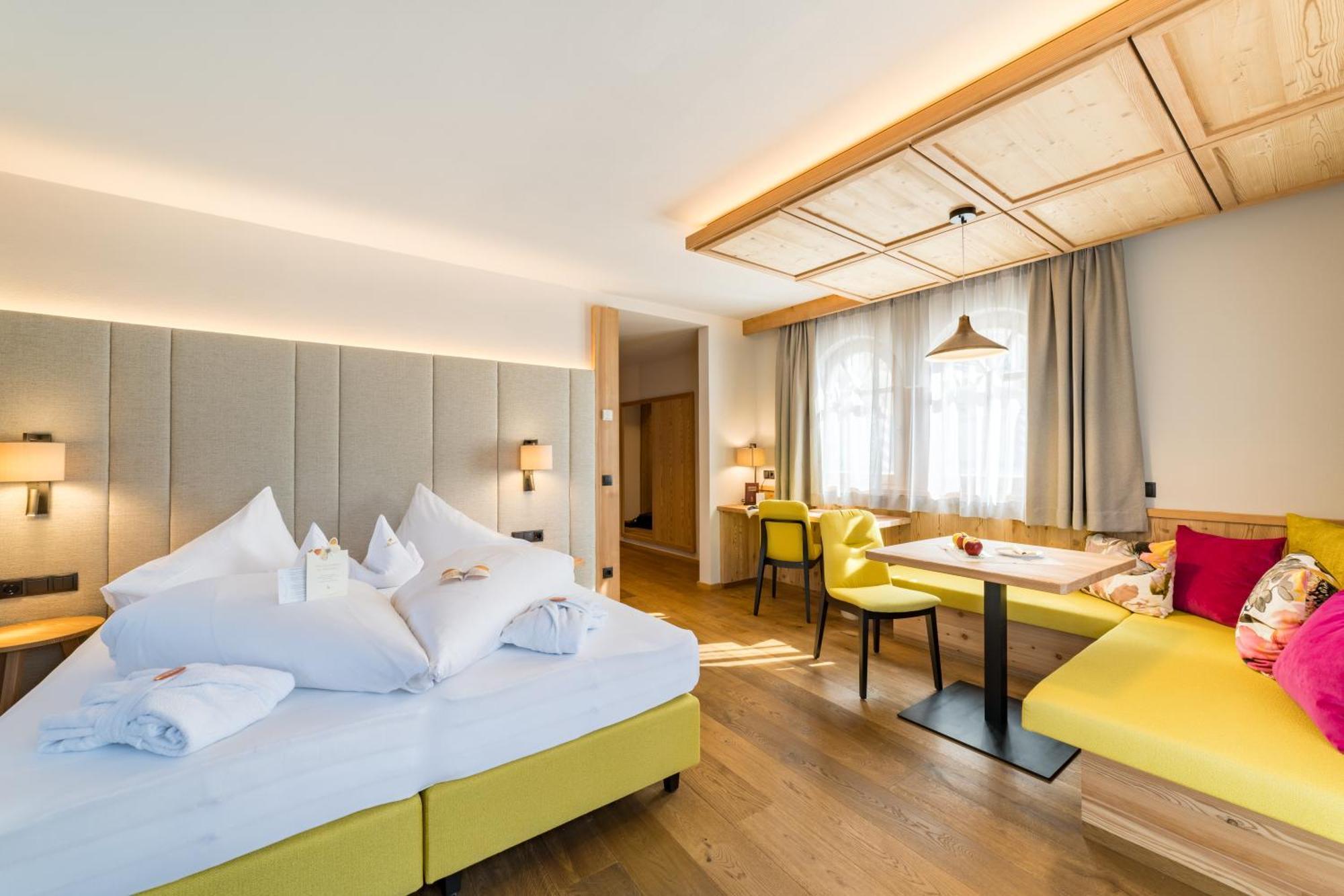 Mirabell Dolomites Hotel - Luxury Ayurveda & Spa Olang Exterior foto