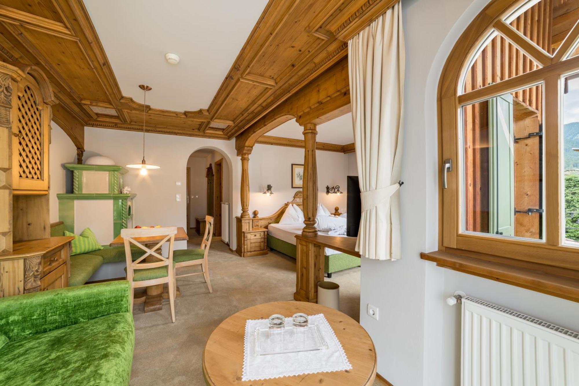 Mirabell Dolomites Hotel - Luxury Ayurveda & Spa Olang Exterior foto